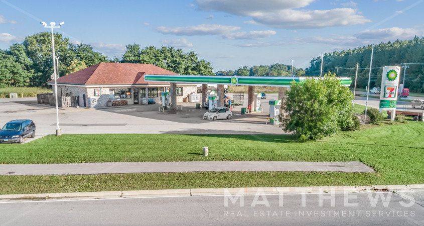 1150 Green Bay Rd, Kenosha, WI for sale - Building Photo - Image 1 of 1