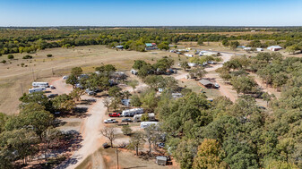 Oak Glen RV MH Park - Terrain de camping