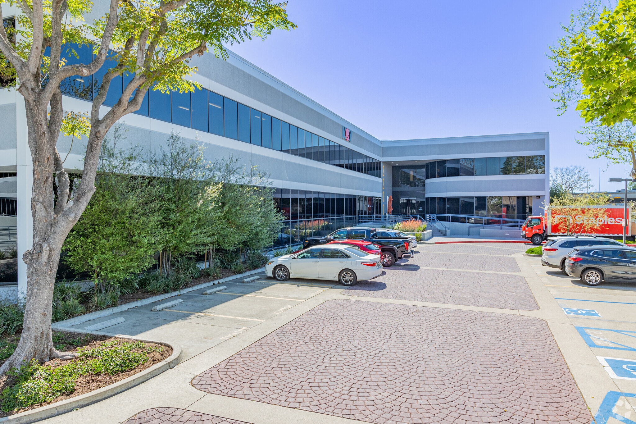 2200 W Orangewood Ave, Orange, CA for sale Primary Photo- Image 1 of 8