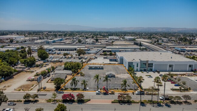 Plus de détails pour 4963 Holt Blvd, Montclair, CA - Commerce de détail à vendre