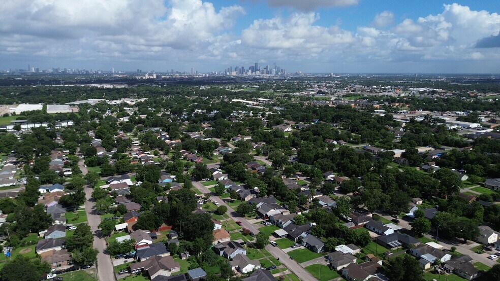 3046 Golfcrest Blvd, Houston, TX à vendre - Photo du bâtiment - Image 3 de 33