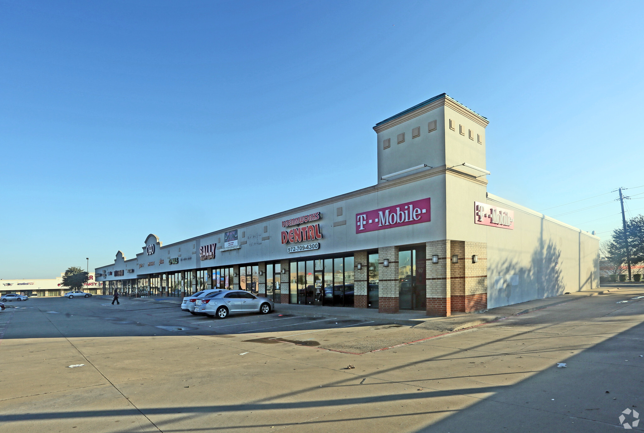 3005 W Wheatland Rd, Dallas, TX for lease Building Photo- Image 1 of 6