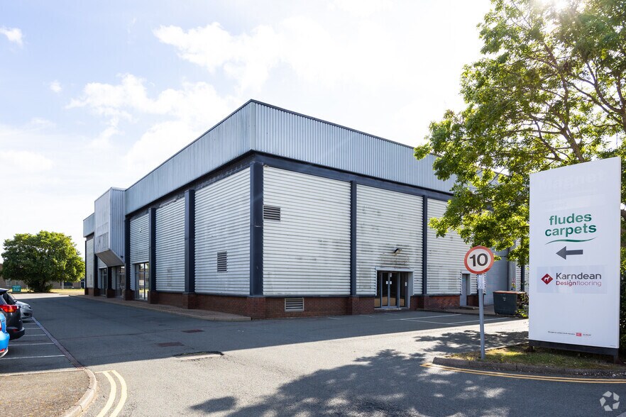 Lottbridge Dr, Eastbourne à vendre - Photo du bâtiment - Image 2 de 3