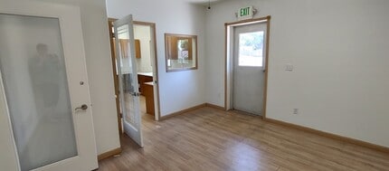 409 Delozier Dr, Fort Collins, CO for lease Interior Photo- Image 2 of 14