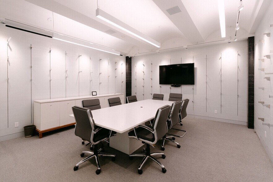 16 E 34th St, New York, NY for lease - Building Photo - Image 3 of 19
