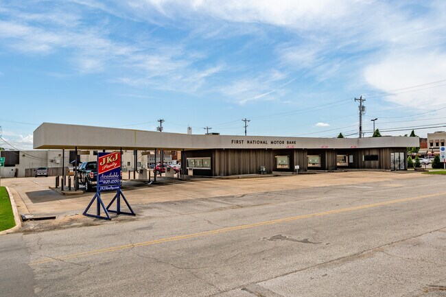 Plus de détails pour 120 E Broadway St, Broken Arrow, OK - Commerce de détail à vendre