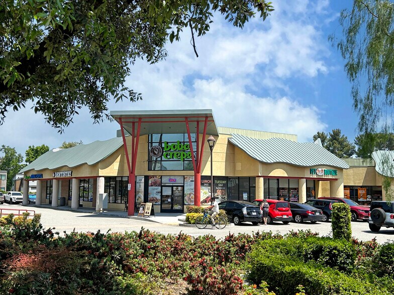 320-380 S Indian Hill Blvd, Claremont, CA à louer - Photo du bâtiment - Image 2 de 10