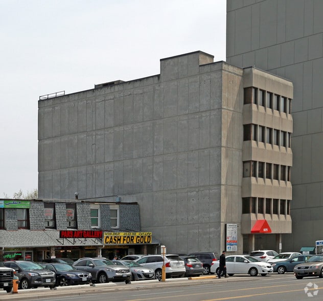 6075 Yonge St, Toronto, ON for lease - Building Photo - Image 3 of 4