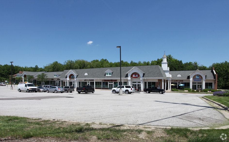 8560-8586 E Washington St, Chagrin Falls, OH for lease - Building Photo - Image 2 of 12