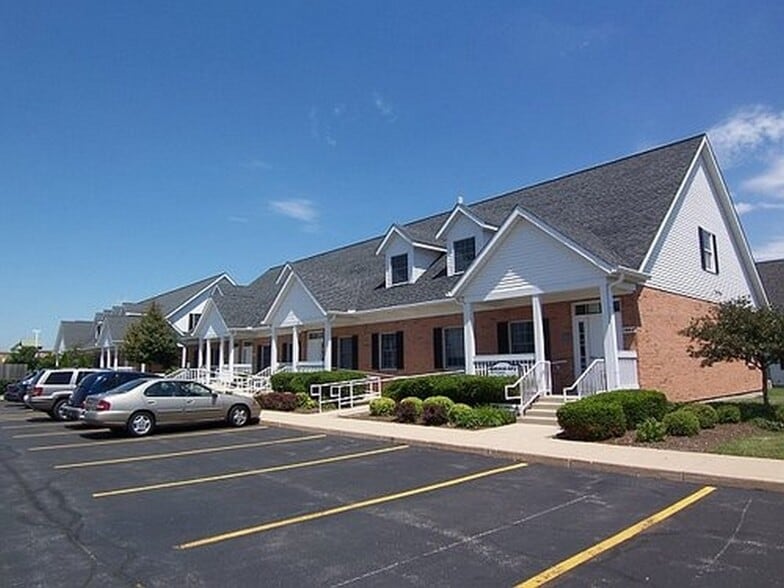 190 Liberty Rd, Crystal Lake, IL for lease - Building Photo - Image 2 of 3