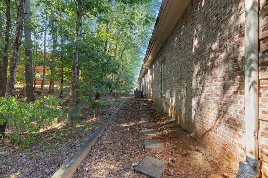 3500 Duluth Park Ln NW, Duluth, GA à vendre - Photo du bâtiment - Image 2 de 10