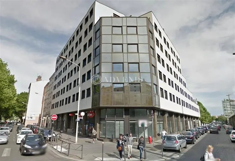 Office in Lyon for lease - Building Photo - Image 3 of 3