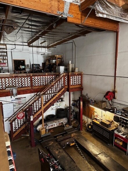 300 Ohukai Rd, Kihei, HI for sale - Interior Photo - Image 3 of 4