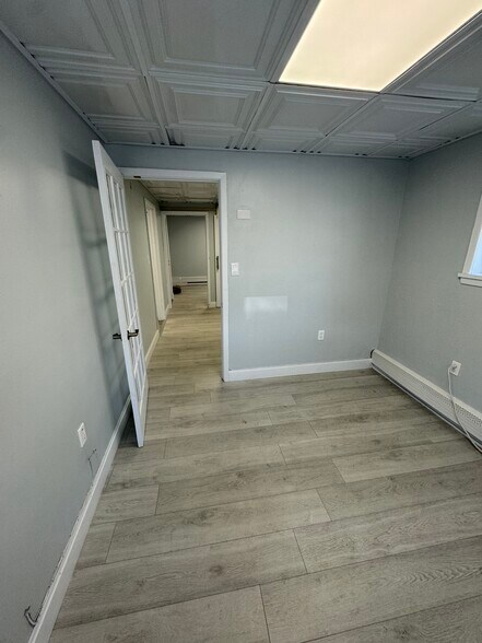 440 Ridge Rd, Lyndhurst, NJ à louer - Photo du bâtiment - Image 3 de 10