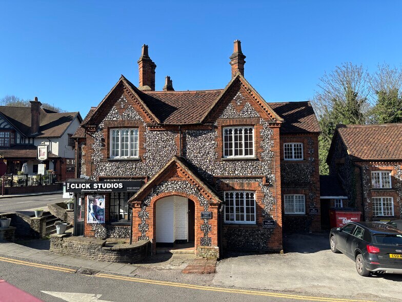 255 Watling St, Radlett à vendre - Photo du bâtiment - Image 3 de 5