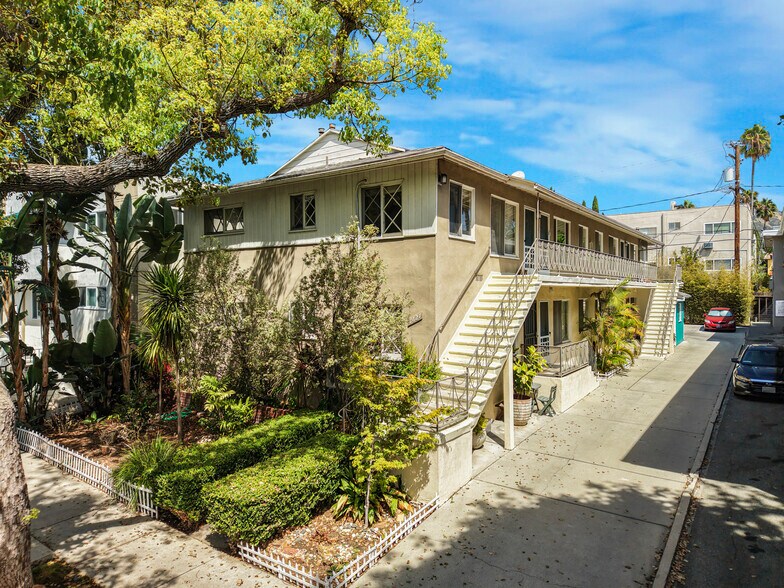 7627 Hampton Ave, Los Angeles, CA à vendre - Photo du bâtiment - Image 3 de 20