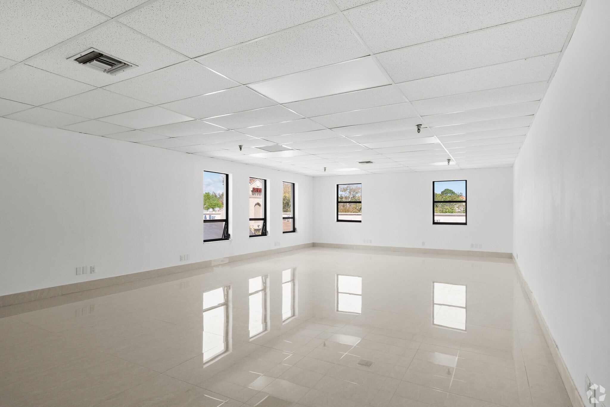 11575 US Route 1, Palm Beach Gardens, FL for lease Interior Photo- Image 1 of 2