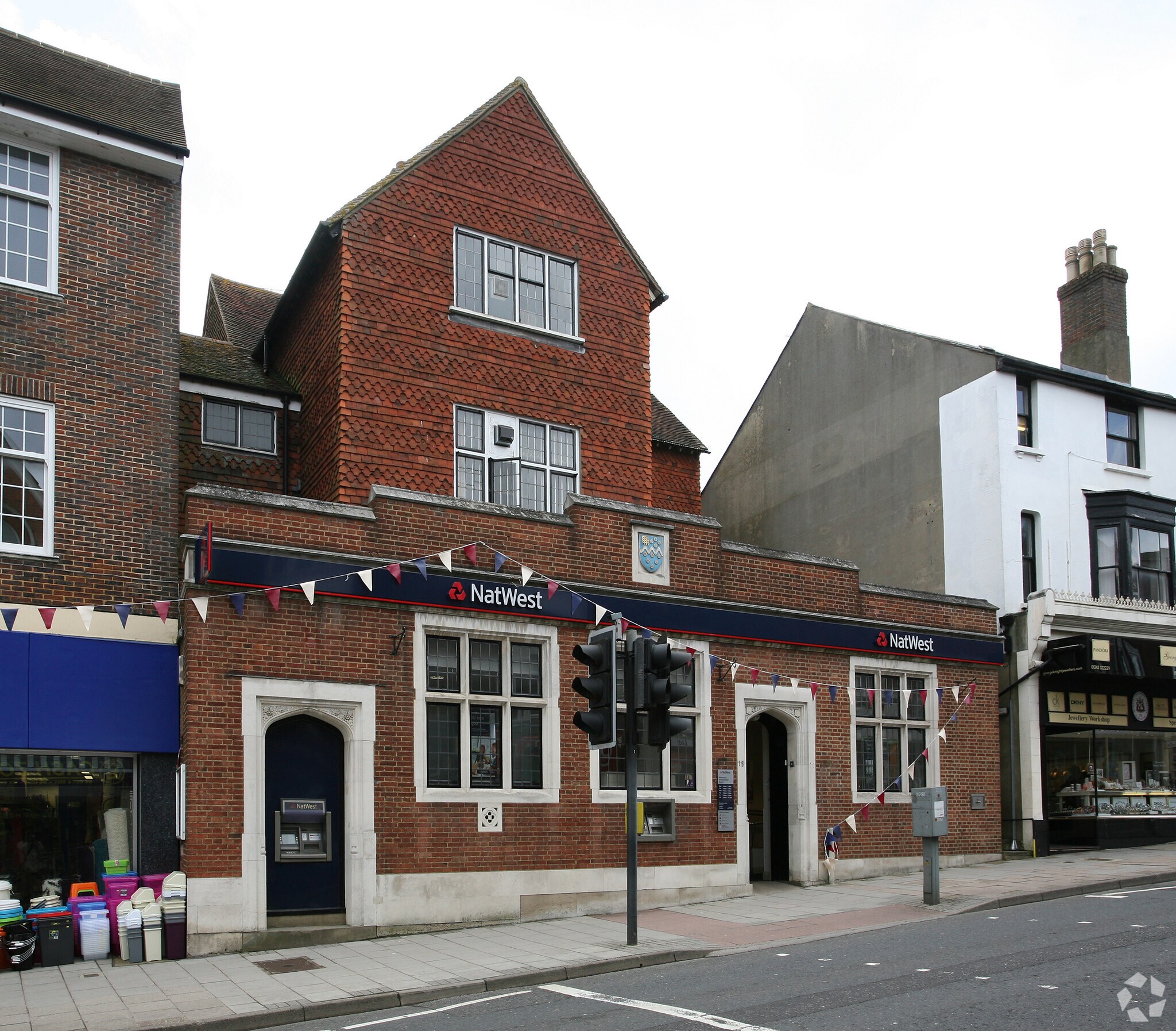 15 London Rd, East Grinstead for sale Primary Photo- Image 1 of 1