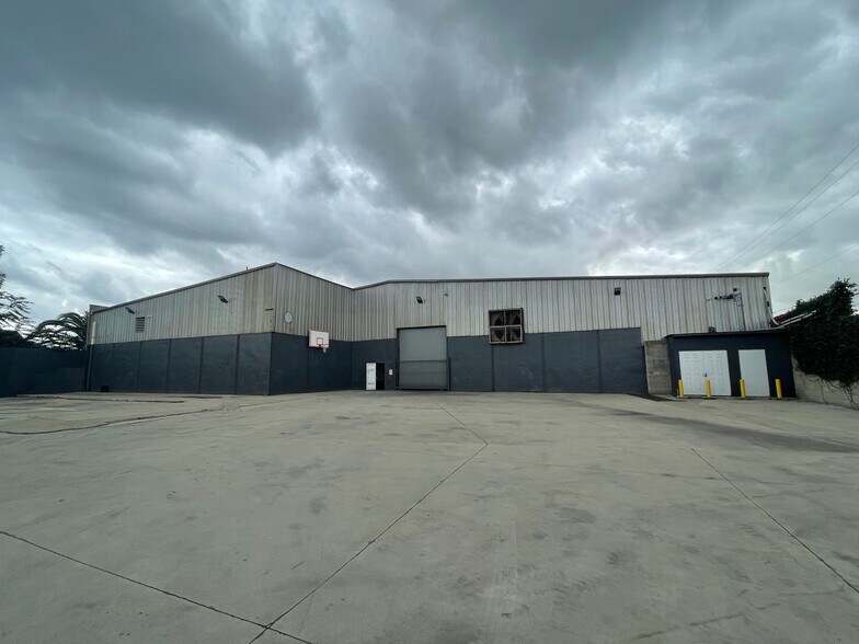400 E Weber St, Compton, CA for lease - Building Photo - Image 1 of 9