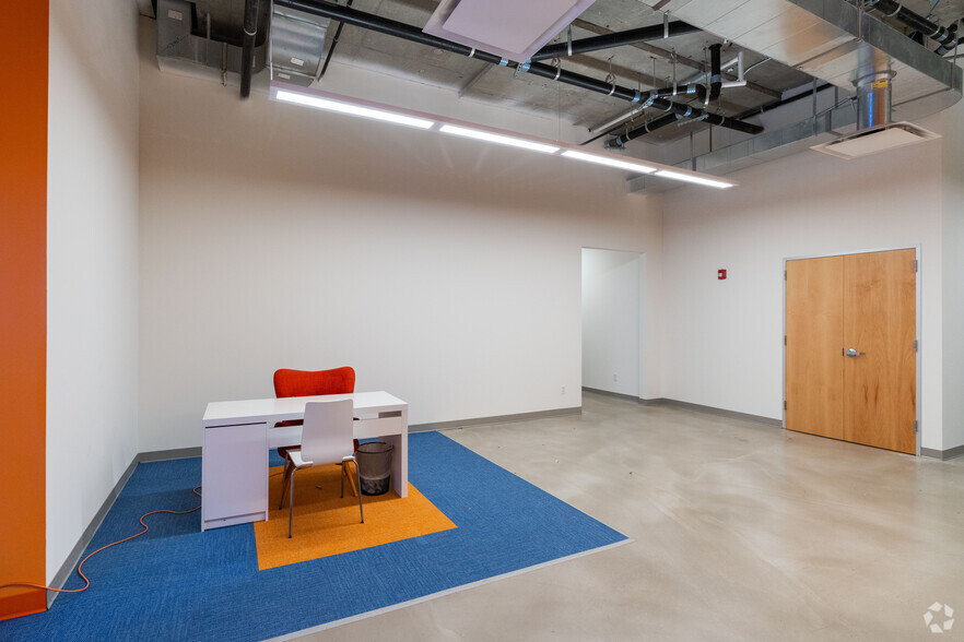 388 Bridge St, Brooklyn, NY for lease - Interior Photo - Image 3 of 12