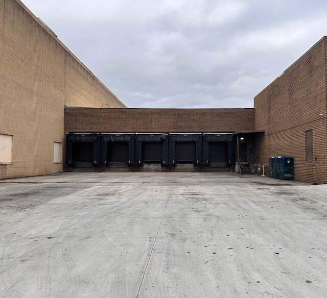 200 7th St, Etowah, TN à louer - Photo du bâtiment - Image 2 de 6