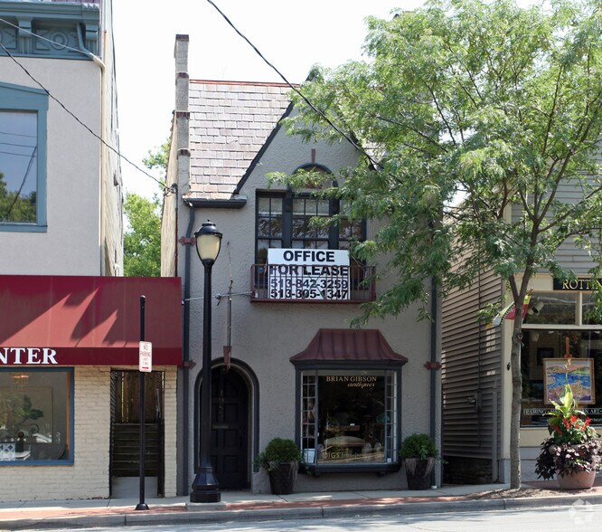 1985 Madison Rd, Cincinnati, OH for sale - Building Photo - Image 2 of 6