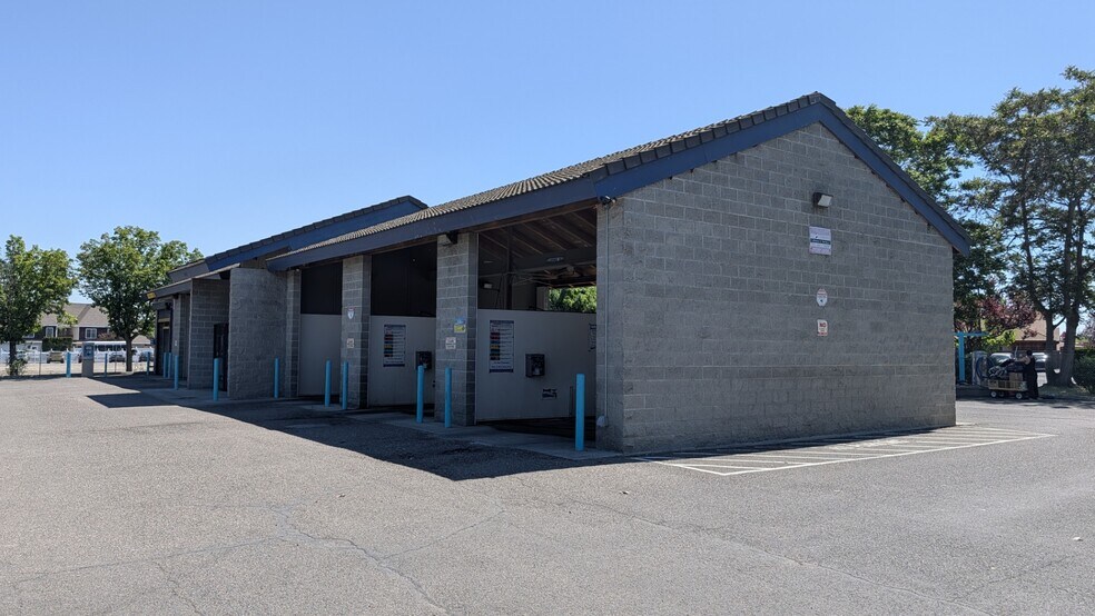 311 Van Giesen Street, Richland, WA à vendre - Photo du bâtiment - Image 2 de 23