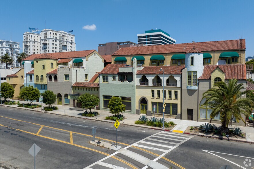 672 S La Fayette Park Pl, Los Angeles, CA à louer - Photo du bâtiment - Image 3 de 35