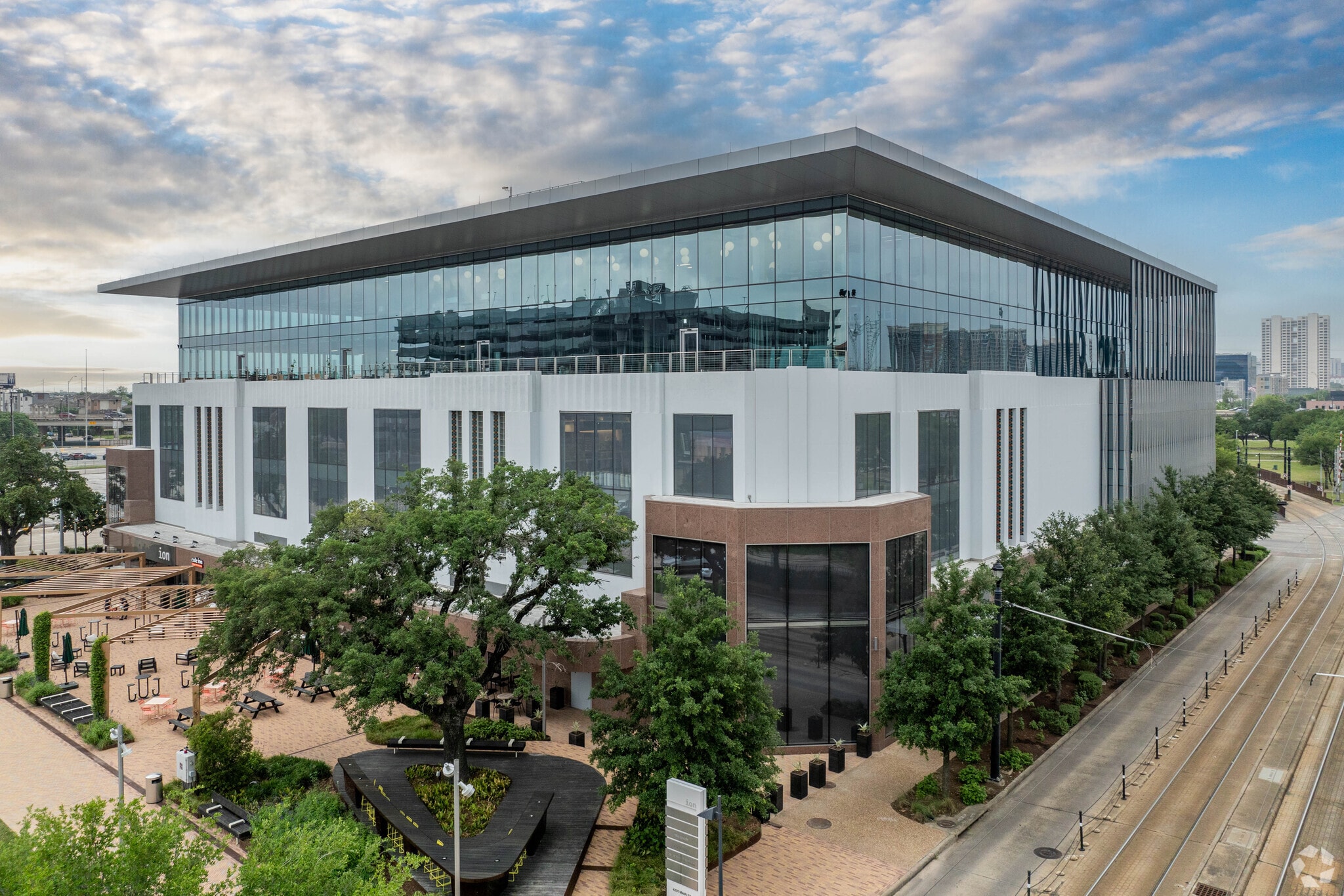 4201 Main St, Houston, TX à louer Photo du bâtiment- Image 1 de 2