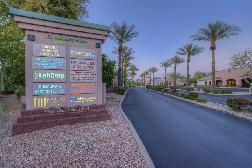 5750 W Thunderbird Rd, Glendale, AZ à louer - Photo du bâtiment - Image 3 de 6