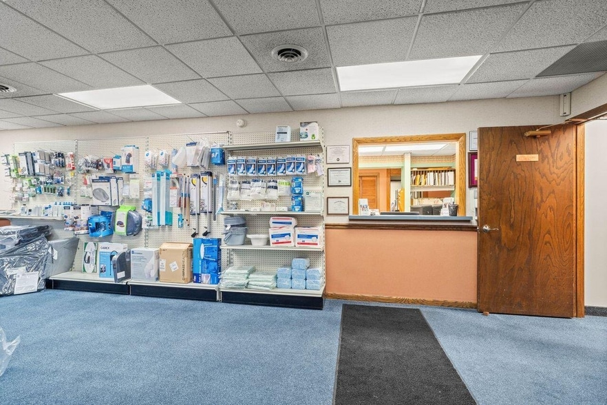 502 Park Ave, Clearfield, PA for sale - Interior Photo - Image 2 of 10