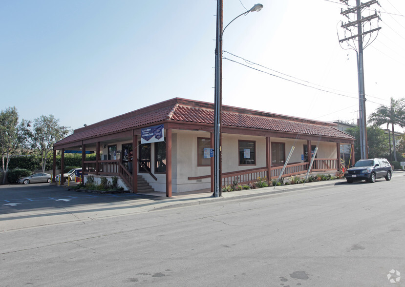 2270 Pacific Coast Hwy, Lomita, CA for lease - Primary Photo - Image 1 of 2