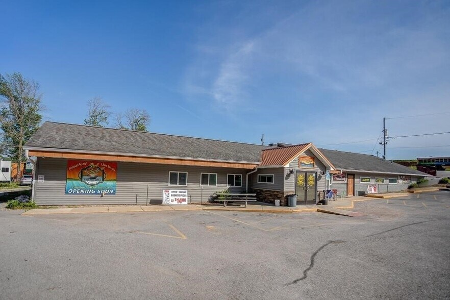 2204 Fosterburg Rd, Alton, IL for sale - Building Photo - Image 2 of 46