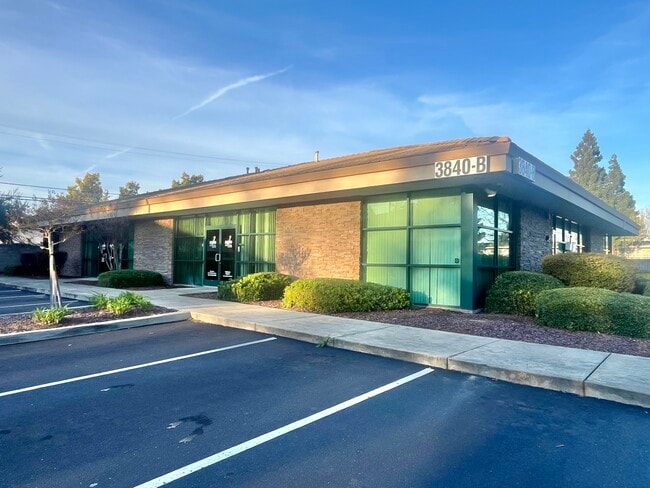 Plus de détails pour 3840 Watt Ave, Sacramento, CA - Bureau à vendre