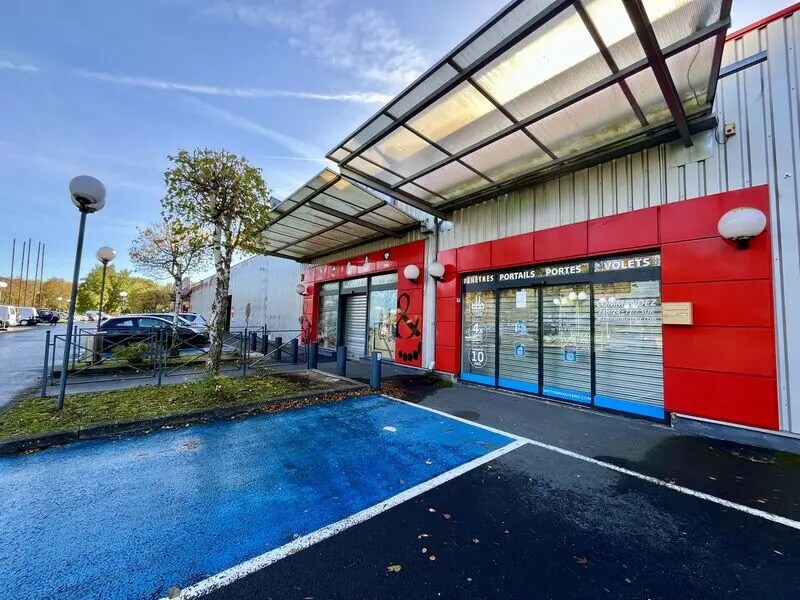 Retail in Nogent-sur-Oise for lease Building Photo- Image 1 of 11