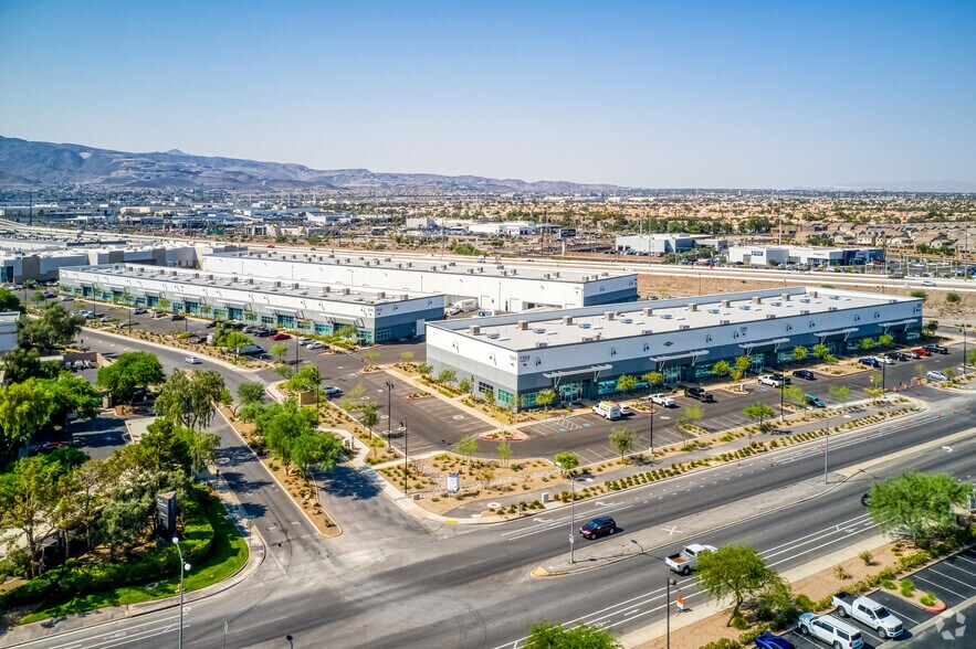 7375 Commercial Way, Henderson, NV à louer - Aérien - Image 3 de 4