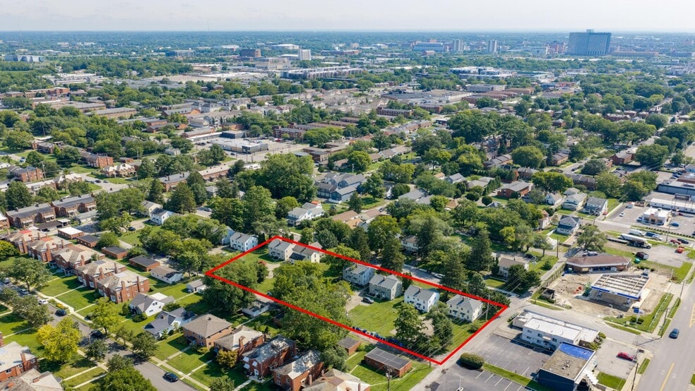 Ashland Avenue Duplex Portfolio portfolio of 9 properties for sale on LoopNet.ca - Aerial - Image 3 of 27
