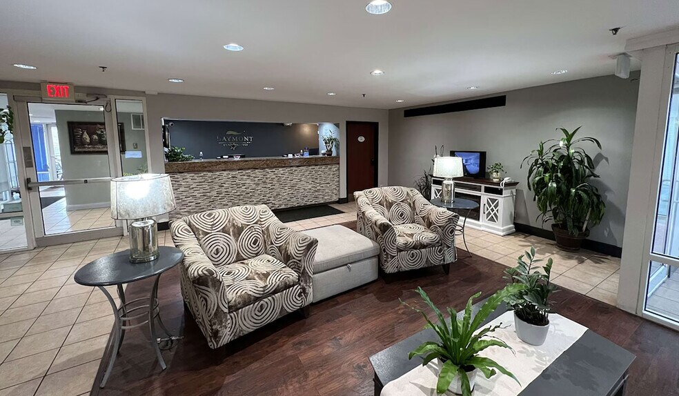 2002 W War Memorial Dr, Peoria, IL à vendre - Photo du bâtiment - Image 3 de 19