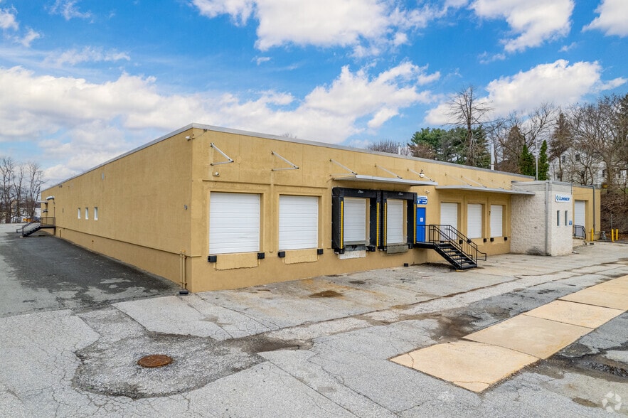 400 E Locust St, Dallastown, PA à louer - Photo du bâtiment - Image 1 de 13