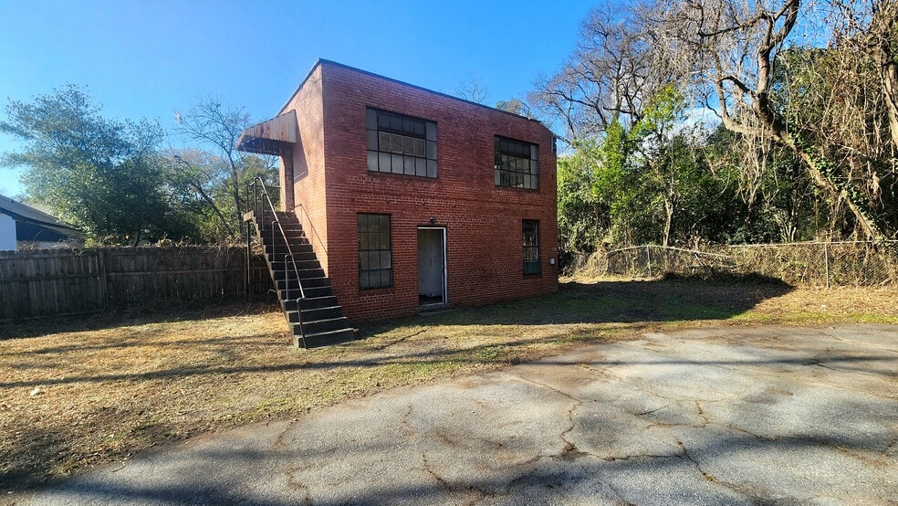 2344 N Lumpkin Rd, Columbus, GA à vendre - Photo du bâtiment - Image 2 de 14