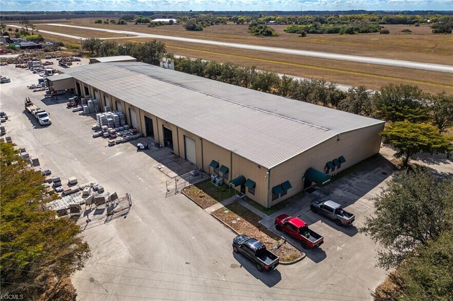 1515 Forestry Division Rd, LaBelle, FL à vendre - Photo du bâtiment - Image 2 de 20