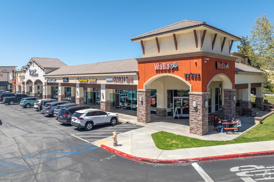 33490-33492 Oak Glen Rd, Yucaipa, CA à louer - Photo du bâtiment - Image 2 de 8