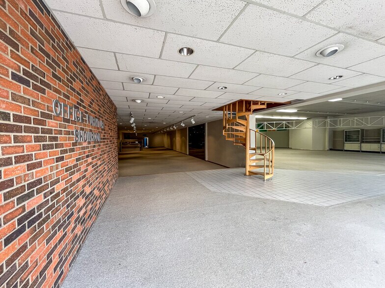 714 Saint Joseph St, Rapid City, SD for sale - Building Photo - Image 2 of 16