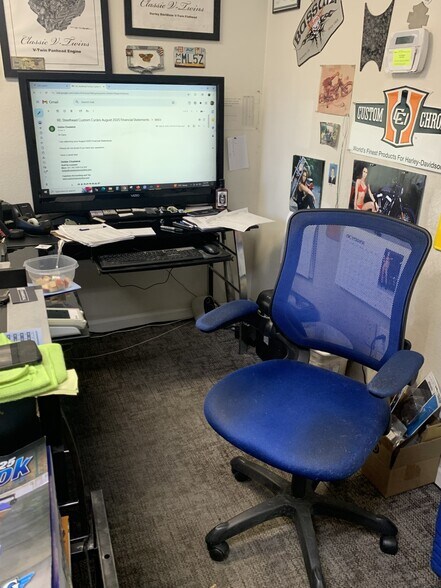 2442 SE 1st St, Redmond, OR à louer - Photo du bâtiment - Image 3 de 7