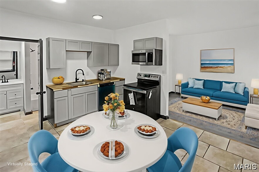 821 Niedringhaus Ave, Granite City, IL à vendre - Photo du bâtiment - Image 2 de 9