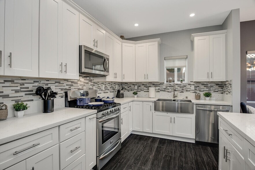 5411 Lauretta St, San Diego, CA à vendre - Photo du bâtiment - Image 3 de 13