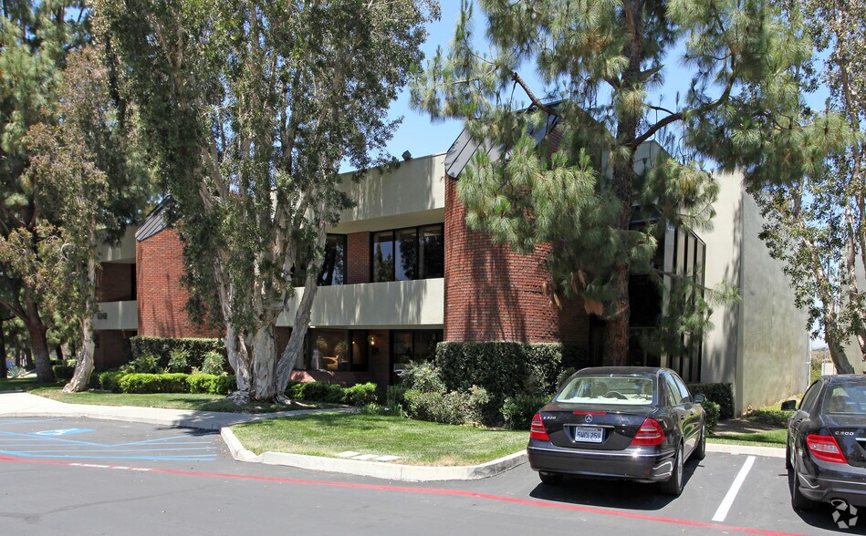 6244 Ferris Sq, San Diego, CA à vendre - Photo du bâtiment - Image 1 de 8