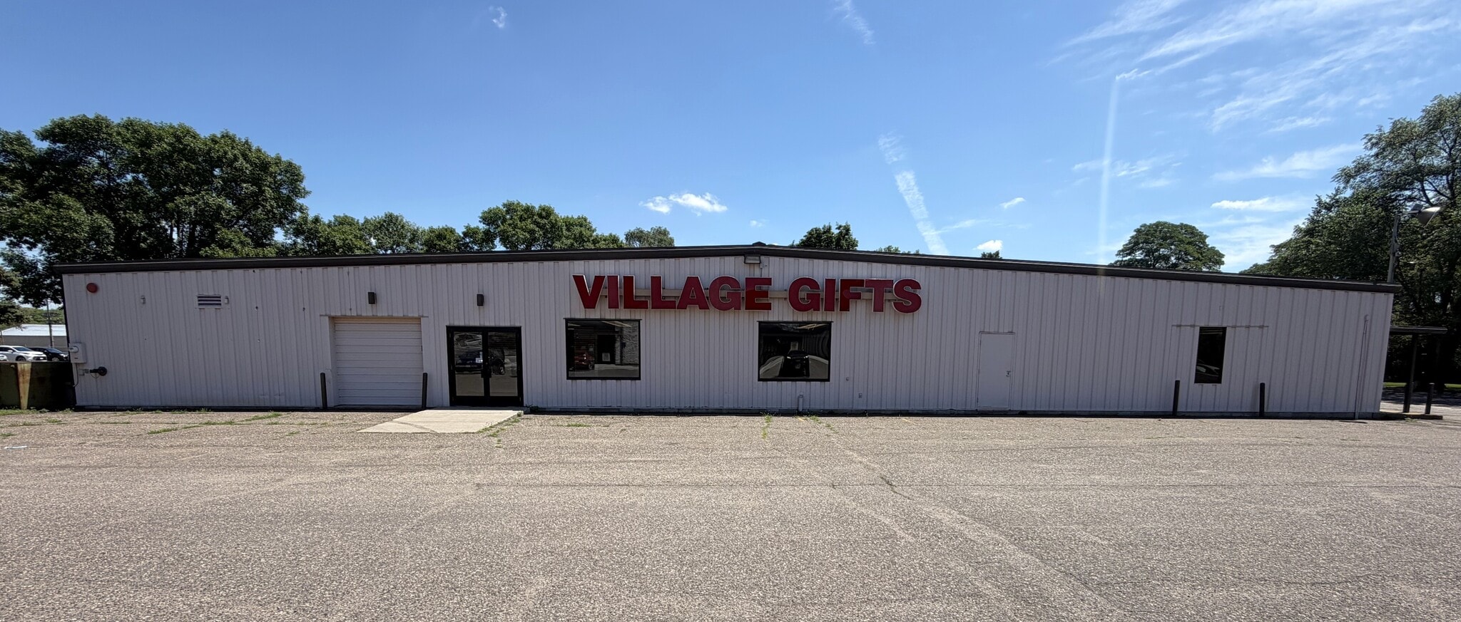 245 37th Ave N, Saint Cloud, MN for sale Primary Photo- Image 1 of 5