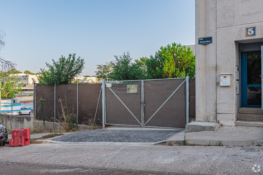 Calle Estocolmo, 3, Las Rozas de Madrid, Madrid for lease - Primary Photo - Image 1 of 2