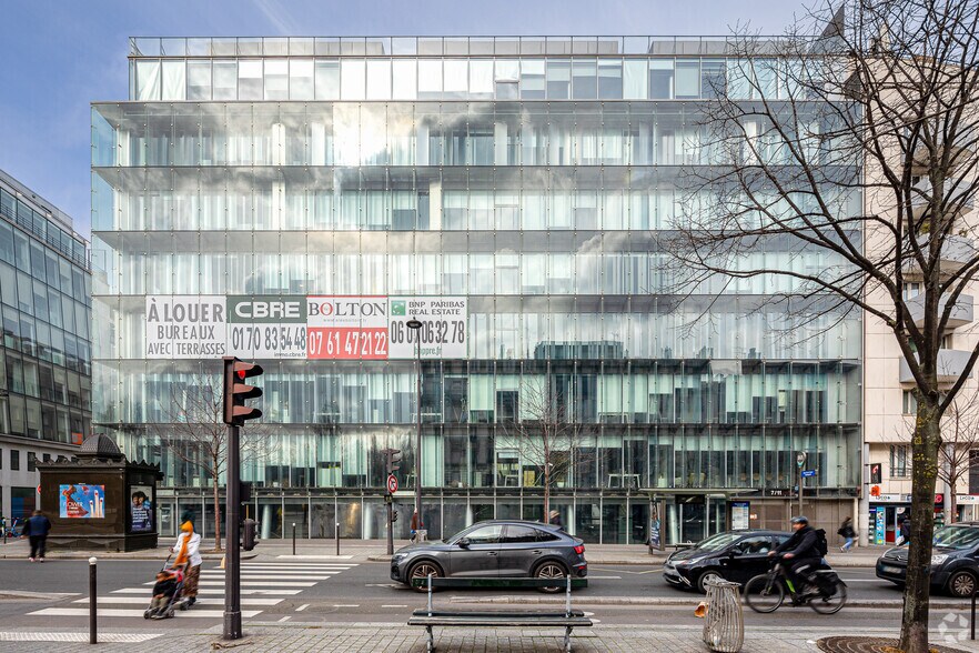 2-8 Rue Gaston Rébuffat, Paris for lease - Building Photo - Image 2 of 17